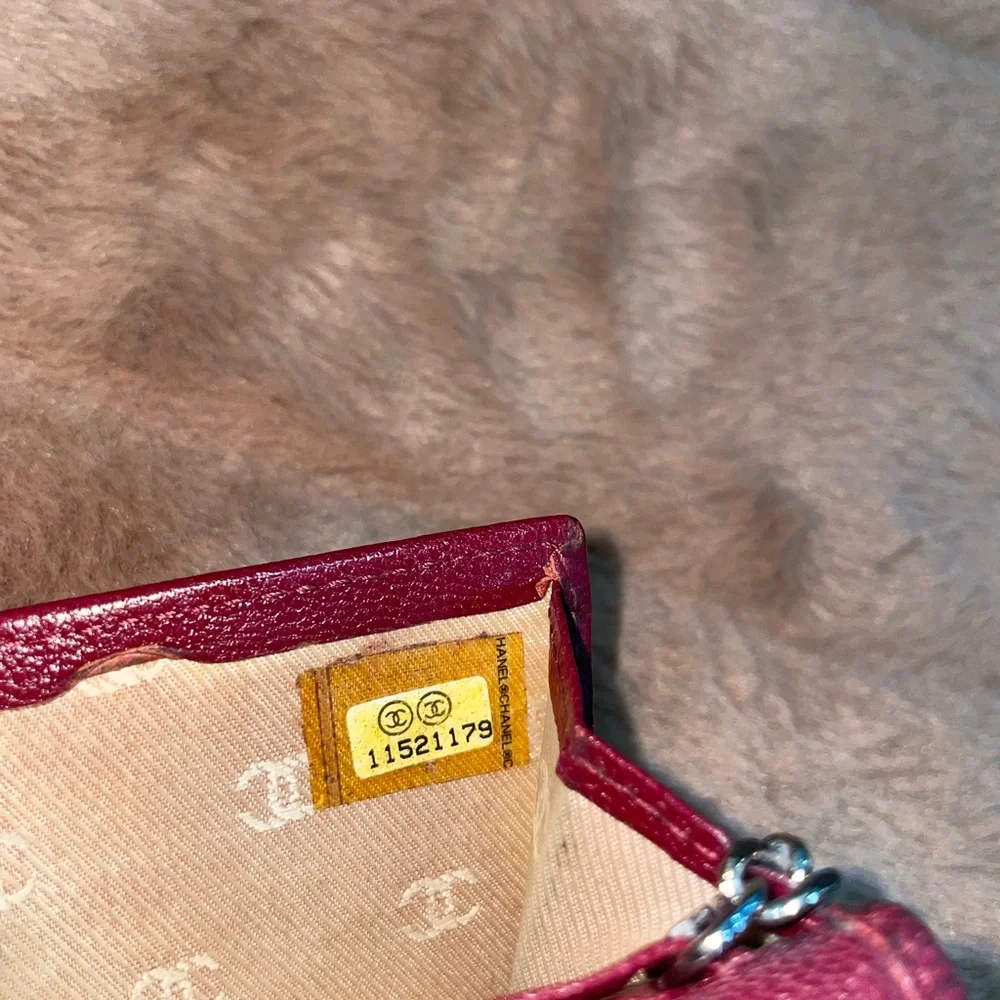 CHANEL Red Leather Keychain Accessory - Picture 8 of 9